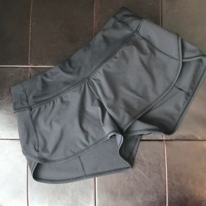 Lululemon speed shorts H2O edition size 4 black